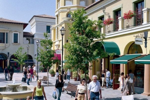 Franciacorta Outlet Village